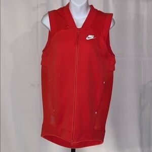 Nike women’s mesh vest size -XS